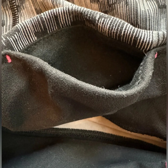 VICTORIA’S SECRET VSX Knockout Tight Pant - Medium - Geometric Print & Pink Logo - Picture 10 of 12